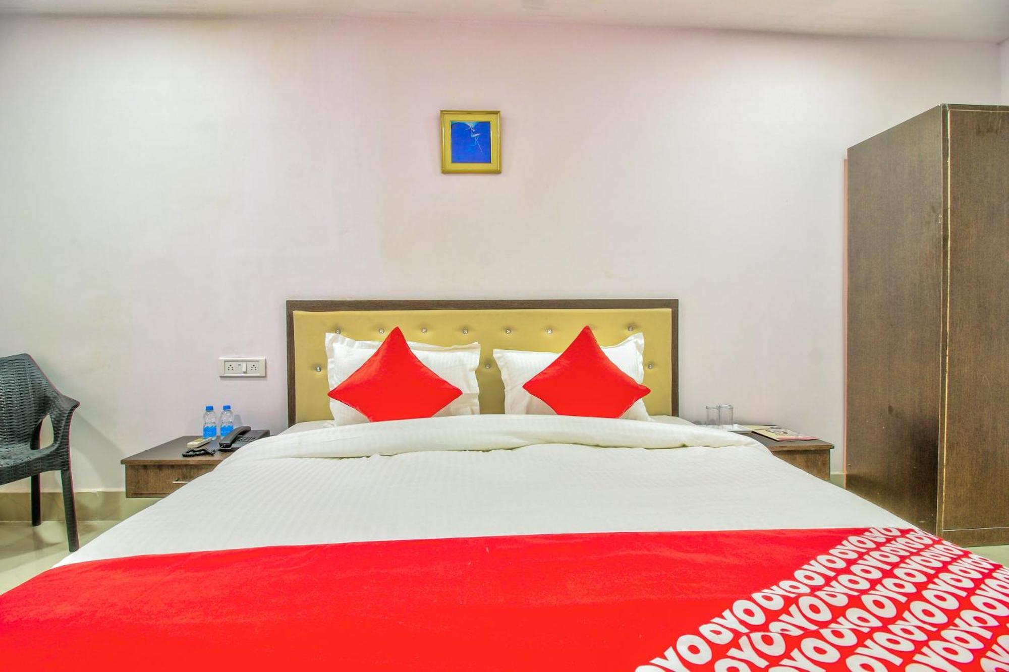 Hotel Oyo Flagship Spc & Span à Jamshedpur Extérieur photo