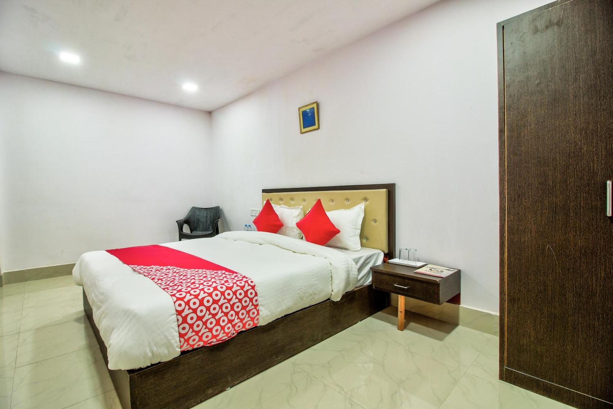 Hotel Oyo Flagship Spc & Span à Jamshedpur Extérieur photo